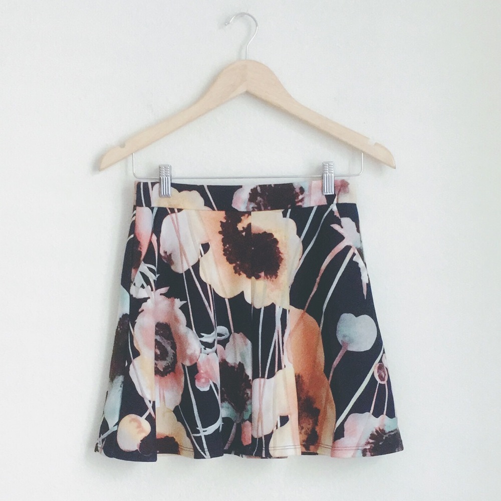NWT navy/orange floral mini skater skirt - Picture 3 of 6
